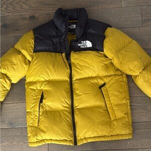 The Northface puffer coat - youth boy XXL